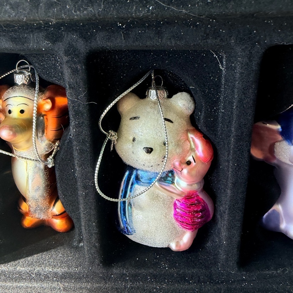 Disney Store Winnie Pooh Christmas Ornament Set - Picture 3 of 9